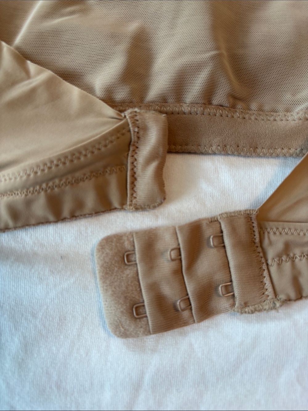 Flexees Seamless Wireless Bra in Beige XL - Picture 3 of 4